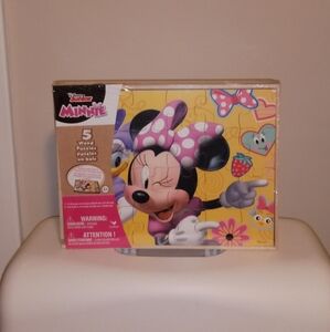 NWT Disney Minnie Mouse and Daisy. 5 Puzzles And Storage Tray